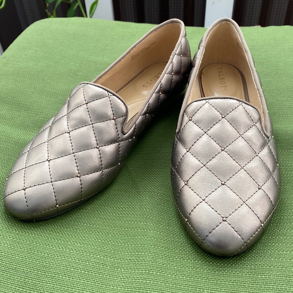 Talbots Gold flats, size 8M, brand new
